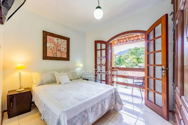 Imagem Casa com 4 Quartos à Venda, 174 m² em  Alto - Teresópolis