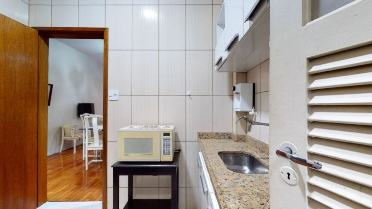 Imagem Imóvel com 2 Quartos à Venda, 65 m² em Copacabana - Rio De Janeiro Imagem Imóvel com 2 Quartos à Venda, 65 m² em Copacabana - Rio De Janeiro