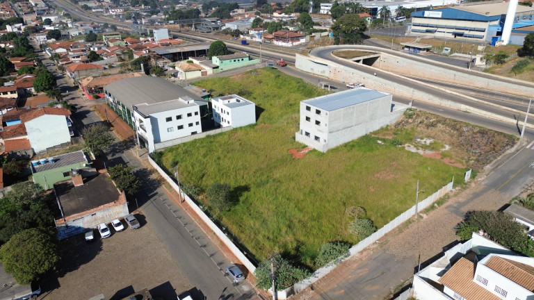 Imagem Terreno à Venda, 2.880 m² em Mateus Leme Imagem Terreno à Venda, 2.880 m² em Mateus Leme