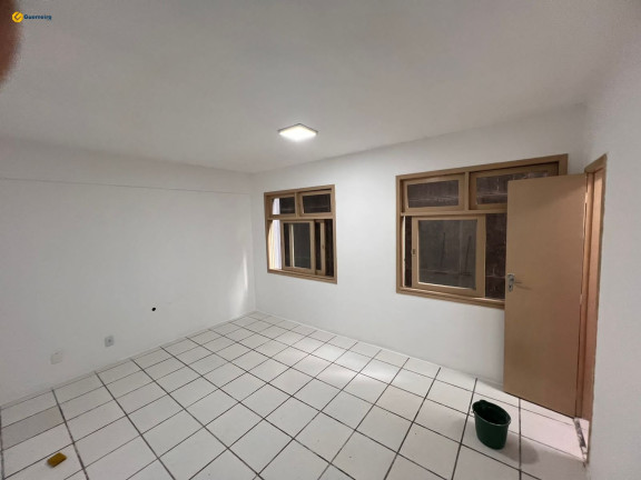 Sala Comercial à Venda, 33 m² em Centro - Florianópolis