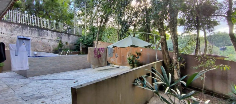 Imagem Casa com 3 Quartos à Venda, 300 m² em Santa Felicidade - Curitiba Imagem Casa com 3 Quartos à Venda, 300 m² em Santa Felicidade - Curitiba