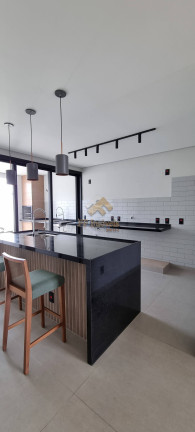 Imagem Casa com 3 Quartos à Venda, 240 m² em São Carlos