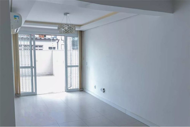 Imagem Apartamento com 2 Quartos à Venda, 87 m² em Santana - Porto Alegre Imagem Apartamento com 2 Quartos à Venda, 87 m² em Santana - Porto Alegre