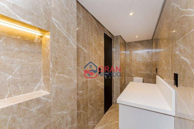 Imagem Sobrado com 3 Quartos para Alugar, 191 m² em Santa Felicidade - Curitiba