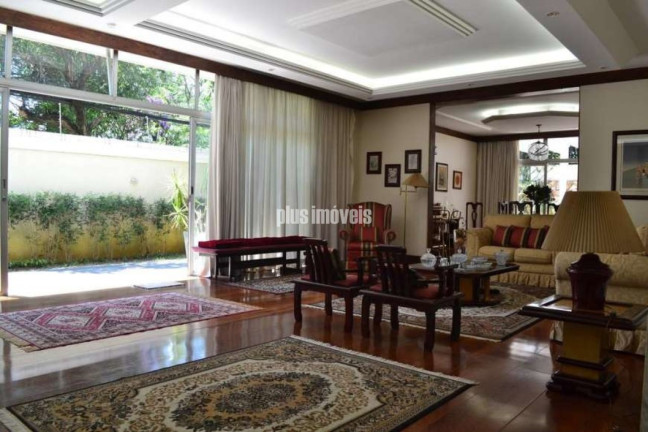 Casa com 4 Quartos à Venda, 650 m² em Jardim Paulista - São Paulo
