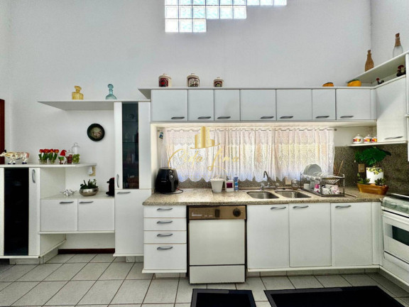 Imagem Casa com 3 Quartos à Venda, 210 m² em Balneário - Florianópolis