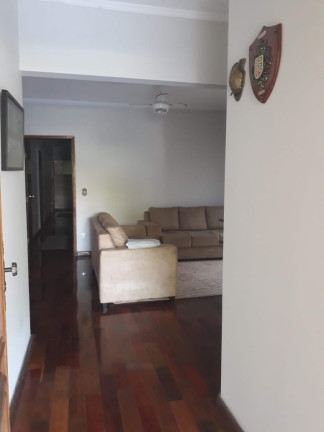 Imagem Casa com 4 Quartos para Alugar,  em Jardim America - Bauru