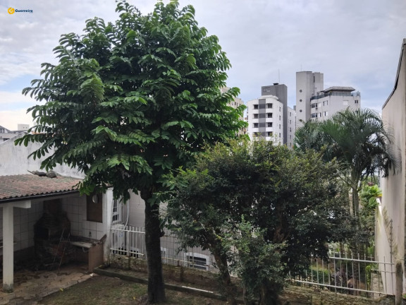 Imagem Casa com 3 Quartos à Venda, em Centro - Florianópolis Imagem Casa com 3 Quartos à Venda, em Centro - Florianópolis
