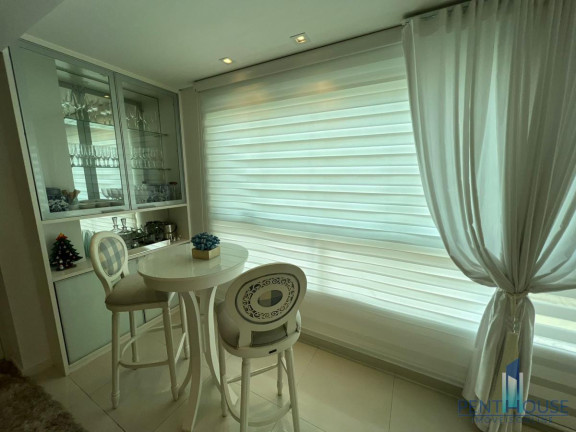 Imagem Apartamento com 4 Quartos à Venda, 141 m² em Centro - Balneário Camboriú Imagem Apartamento com 4 Quartos à Venda, 141 m² em Centro - Balneário Camboriú