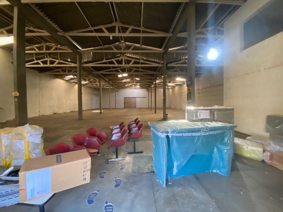 Imagem Galpão para Alugar, 1.700 m² em Centro - Suzano