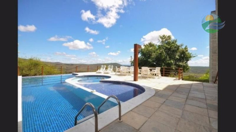 Imagem Casa com 7 Quartos à Venda, 575 m²