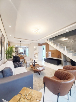Imagem Sobrado com 3 Quartos à Venda, 153 m² em Camobi - Santa Maria