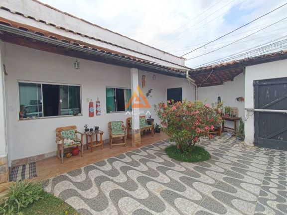 Casa com 3 Quartos à Venda, 145 m²