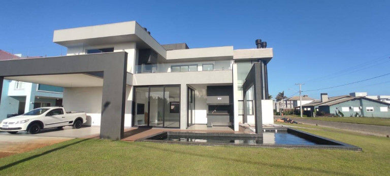 Imagem Casa com 5 Quartos à Venda, 600 m² em Atlântida Sul - Osório