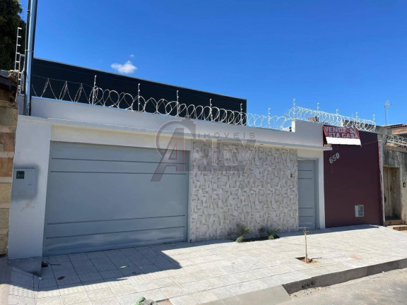 Imagem Casa com 3 Quartos à Venda, 360 m² em Todos Os Santos - Montes Claros Imagem Casa com 3 Quartos à Venda, 360 m² em Todos Os Santos - Montes Claros