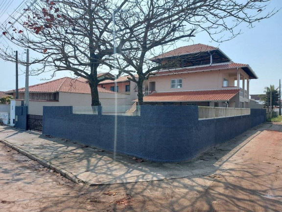Imagem Casa com 4 Quartos à Venda, 212 m² em Centro - Balneário Barra Do Sul