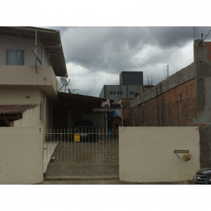 Imagem Casa com 4 Quartos à Venda, em Monte Alegre - Camboriú Imagem Casa com 4 Quartos à Venda, em Monte Alegre - Camboriú
