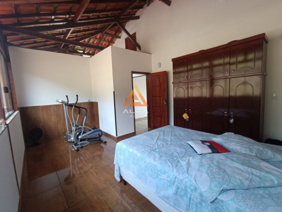 Imagem Casa com 3 Quartos à Venda, 140 m²
