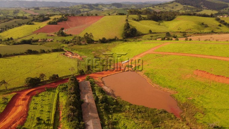 Imagem Terreno à Venda, 1.000 m² em Lagos De Santa Helena - Bragança Paulista Imagem Terreno à Venda, 1.000 m² em Lagos De Santa Helena - Bragança Paulista