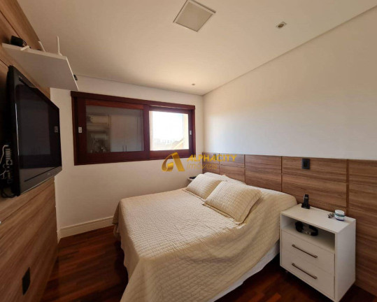 Imagem Casa com 3 Quartos à Venda, 300 m² em Residencial Tres (alphaville) - Santana De Parnaíba Imagem Casa com 3 Quartos à Venda, 300 m² em Residencial Tres (alphaville) - Santana De Parnaíba