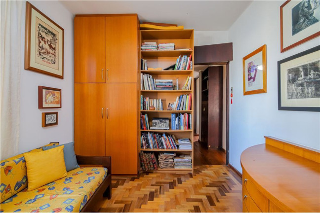 Imagem Imóvel com 2 Quartos à Venda, em Rio Branco - Porto Alegre Imagem Imóvel com 2 Quartos à Venda, em Rio Branco - Porto Alegre