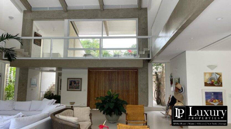 Imagem Casa de Condomínio com 5 Quartos à Venda, em Iporanga - Guarujá Imagem Casa de Condomínio com 5 Quartos à Venda, em Iporanga - Guarujá