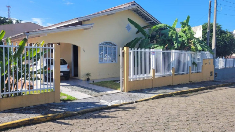 Sala Comercial à Venda, 80 m² em Centro - Barra Velha