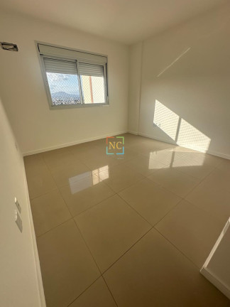 Imagem Apartamento com 2 Quartos à Venda, 74 m² em Barreiros - São José
