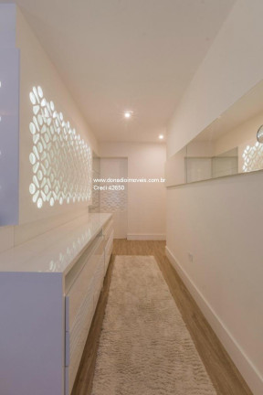 Imagem Casa com 4 Quartos à Venda, 540 m² em Córrego Grande - Florianópolis