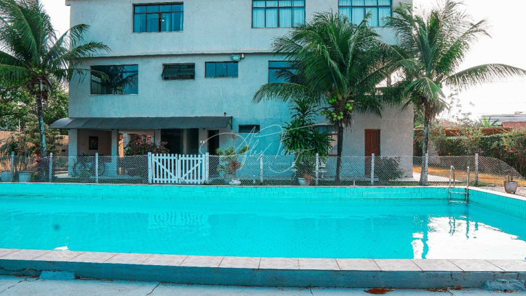Casa com 4 Quartos à Venda, 280 m² em Manguinhos - Serra