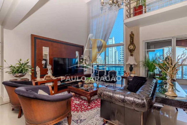 Imagem Apartamento com 3 Quartos à Venda, 252 m² em Centro - Balneário Camboriú Imagem Apartamento com 3 Quartos à Venda, 252 m² em Centro - Balneário Camboriú