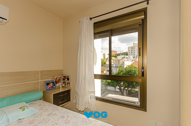 Imagem Imóvel com 2 Quartos à Venda, 80 m² em Petrópolis - Porto Alegre Imagem Imóvel com 2 Quartos à Venda, 80 m² em Petrópolis - Porto Alegre