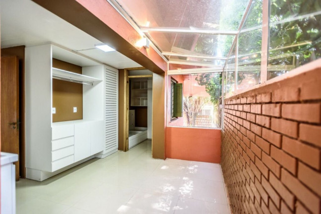 Imagem Imóvel com 4 Quartos à Venda, em Passo Da Areia - Porto Alegre Imagem Imóvel com 4 Quartos à Venda, em Passo Da Areia - Porto Alegre