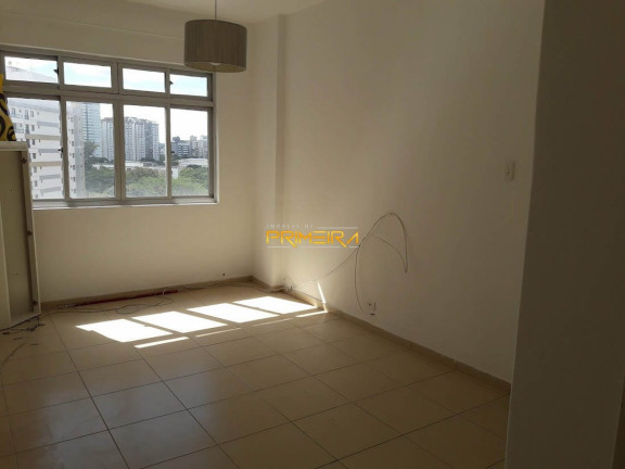 Imagem Apartamento com 1 Quarto à Venda, 56 m² em Centro - Curitiba