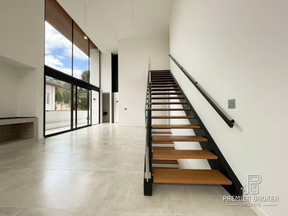 Imagem Casa com 4 Quartos à Venda, 330 m² em Várzea - Teresópolis
