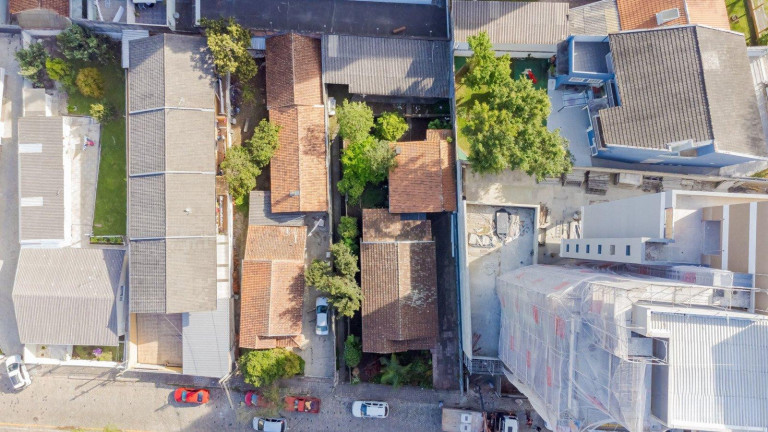 Imagem Terreno à Venda, 600 m² em Bacacheri - Curitiba