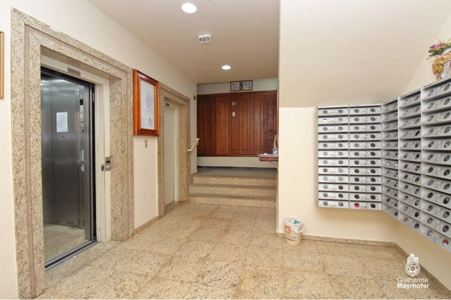 Imagem Imóvel com 1 Quarto à Venda,  em Petrópolis - Porto Alegre