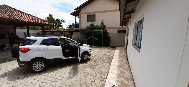 Imagem Casa com 3 Quartos à Venda, 200 m² em São João Do Rio Vermelho - Florianópolis Imagem Casa com 3 Quartos à Venda, 200 m² em São João Do Rio Vermelho - Florianópolis
