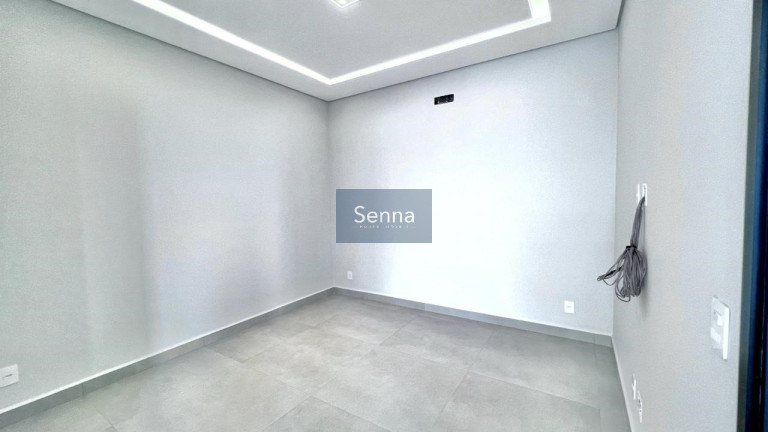 Imagem Casa com 3 Quartos à Venda, em Medeiros - Jundiaí Imagem Casa com 3 Quartos à Venda, em Medeiros - Jundiaí