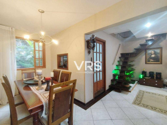 Imagem Casa com 5 Quartos à Venda, 180 m² em Jardim Cascata - Teresópolis