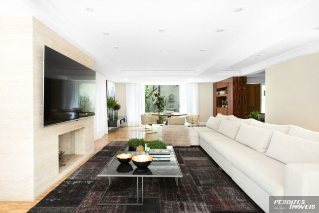 Imagem Casa com 3 Quartos para Alugar, 320 m² em Pacaembu - São Paulo Imagem Casa com 3 Quartos para Alugar, 320 m² em Pacaembu - São Paulo