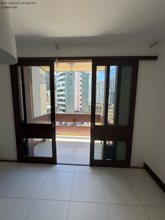 Imagem Imóvel com 3 Quartos à Venda, 104 m² em Barra - Salvador Imagem Imóvel com 3 Quartos à Venda, 104 m² em Barra - Salvador