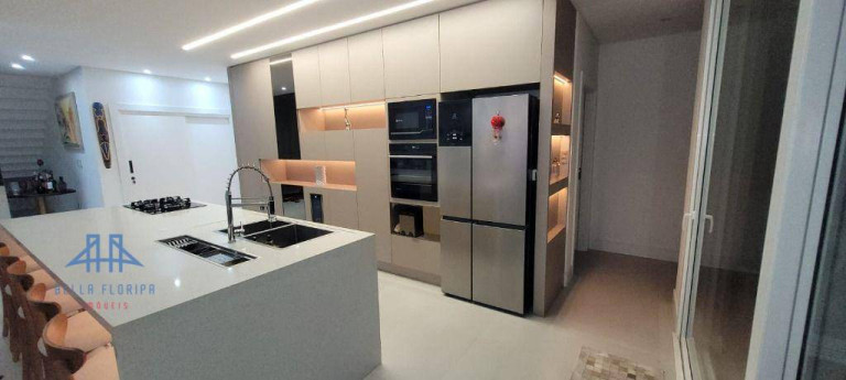 Imagem Casa com 5 Quartos à Venda, 411 m² em Ratones - Florianópolis