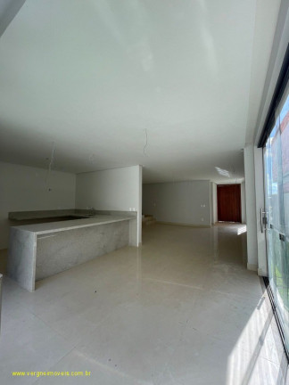 Imagem Imóvel com 4 Quartos à Venda, 220 m² em Catu De Abrantes (abrantes) - Camaçari Imagem Imóvel com 4 Quartos à Venda, 220 m² em Catu De Abrantes (abrantes) - Camaçari