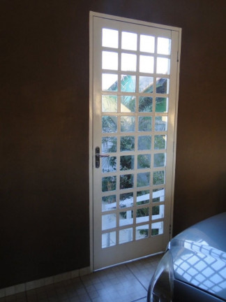 Imagem Casa com 4 Quartos à Venda, em Cecap - Jacareí Imagem Casa com 4 Quartos à Venda, em Cecap - Jacareí