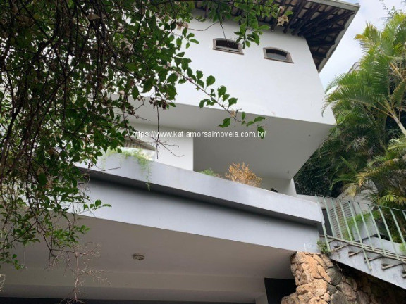 Sobrado com 4 Quartos à Venda, 800 m² em Jardim Guedala - São Paulo
