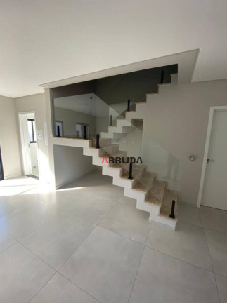 Imagem Sobrado com 3 Quartos à Venda, 130 m² em Universitário - Cascavel