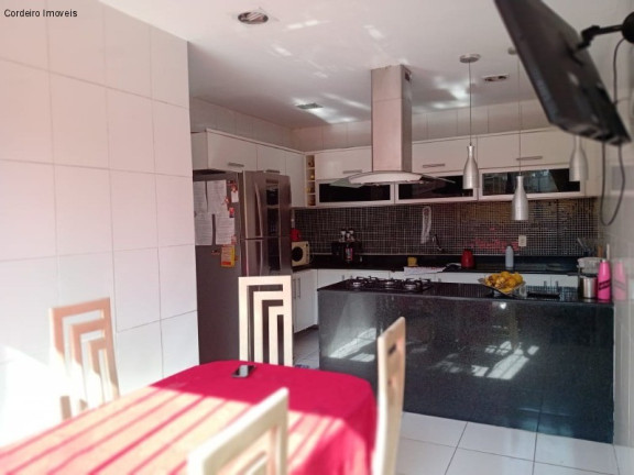Imagem Casa com 3 Quartos à Venda, 93 m² em Centro - Duque De Caxias