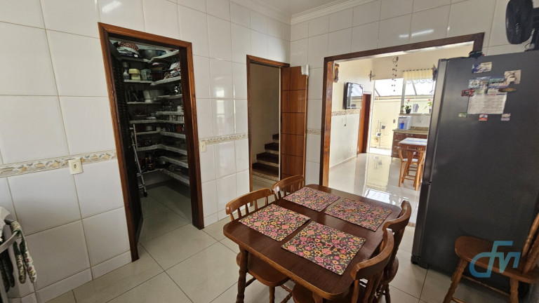 Imagem Sobrado com 5 Quartos à Venda, 202 m² em Botujuru - Mogi Das Cruzes