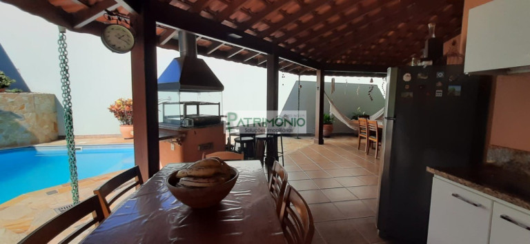 Imagem Casa com 3 Quartos à Venda, 243 m² em Estância Das Flores - Jaguariúna